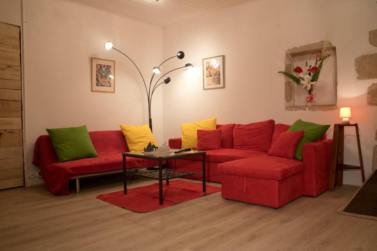 Le Fil Rouge Saint-Pierre-d'Aurillac Exterior foto