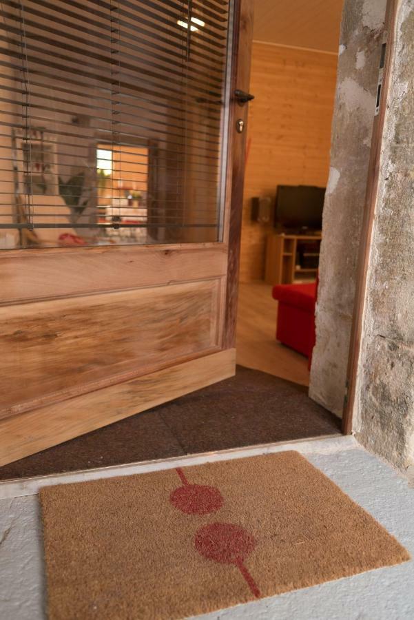 Le Fil Rouge Saint-Pierre-d'Aurillac Exterior foto